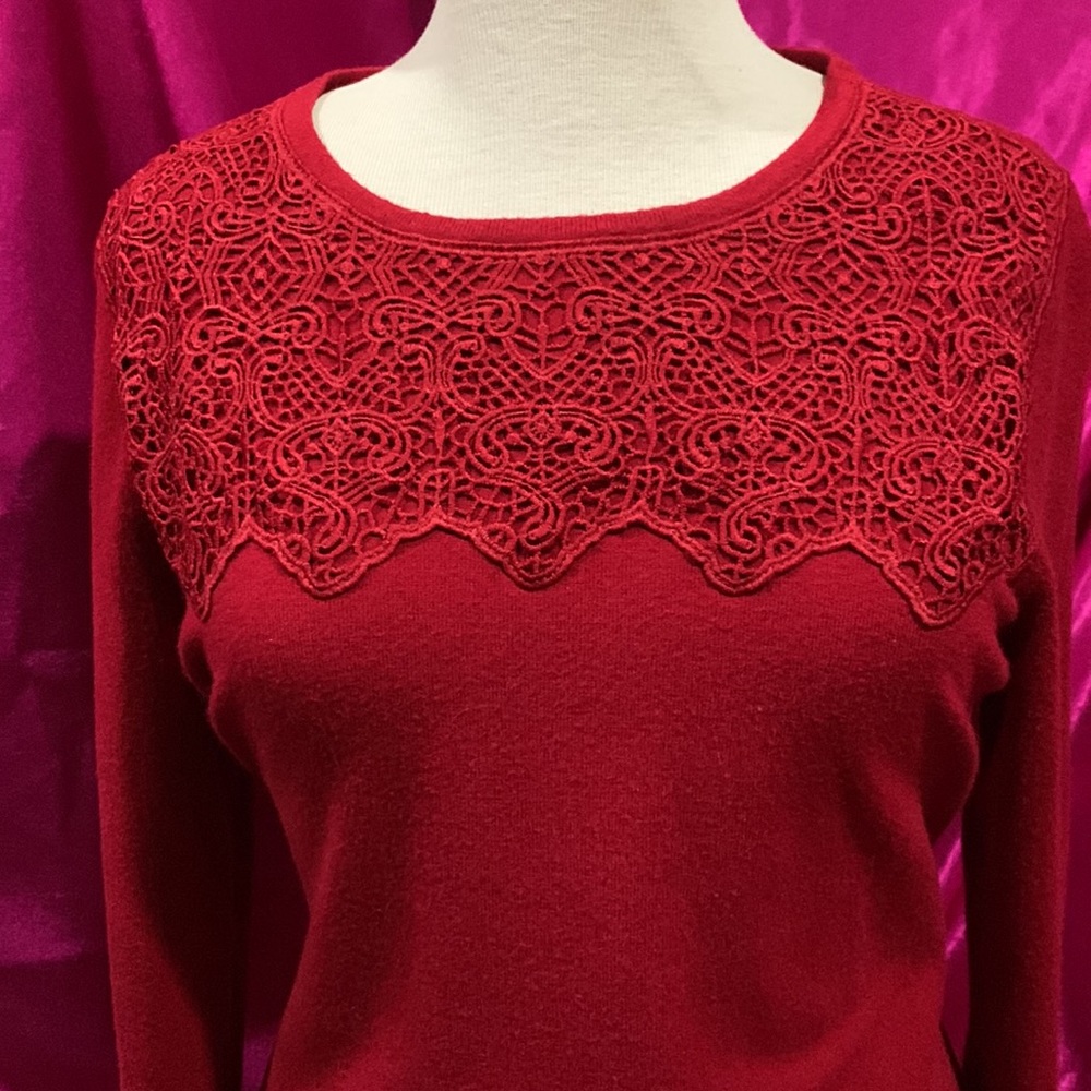 Buffalo size L sweater. 100% cotton. Super soft. Very warm! Fitted.Light - Picture 3 of 4